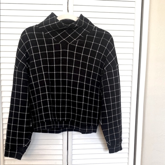 Madewell Sweaters - Madewell - Boxy Black and White Checkered Sweater - size M - EUC